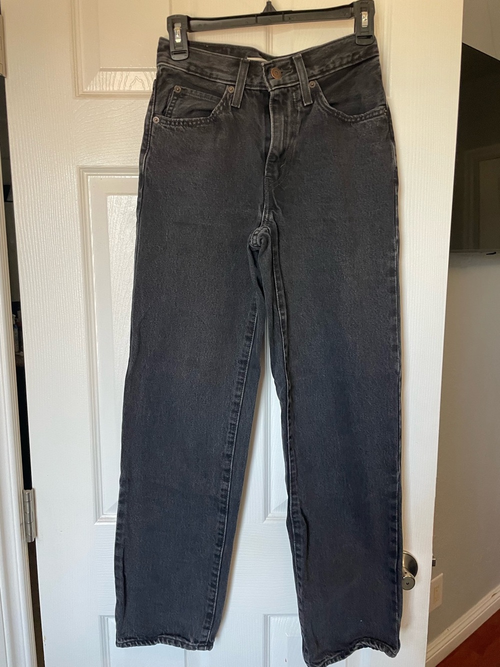 Women’s ‘94 Baggy Black Straight-Leg Jeans - Classic Everyday Style